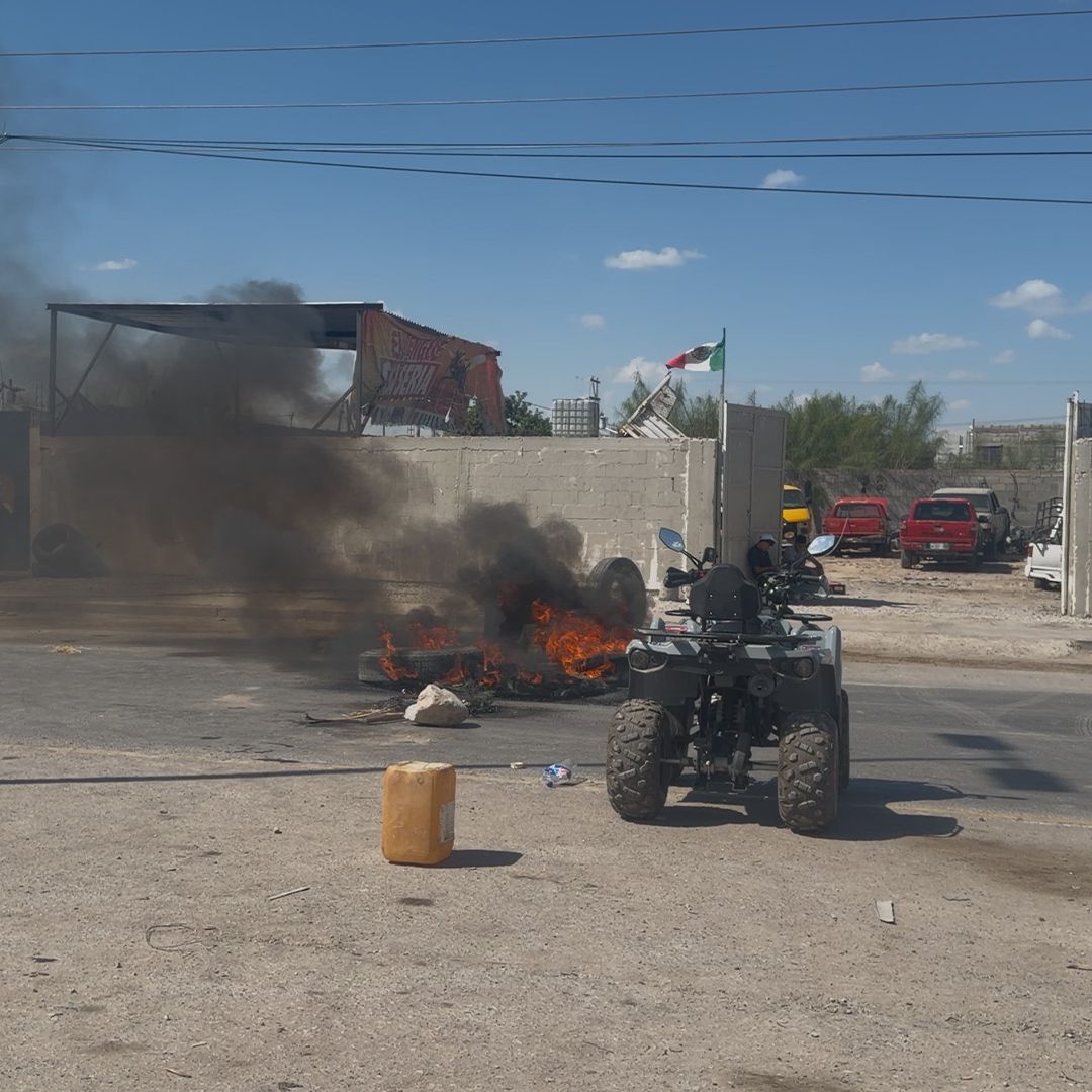 Bloquean Bulevar Laguna Sur por Presunto Desalojo Irregular en Torreón, Coahuila